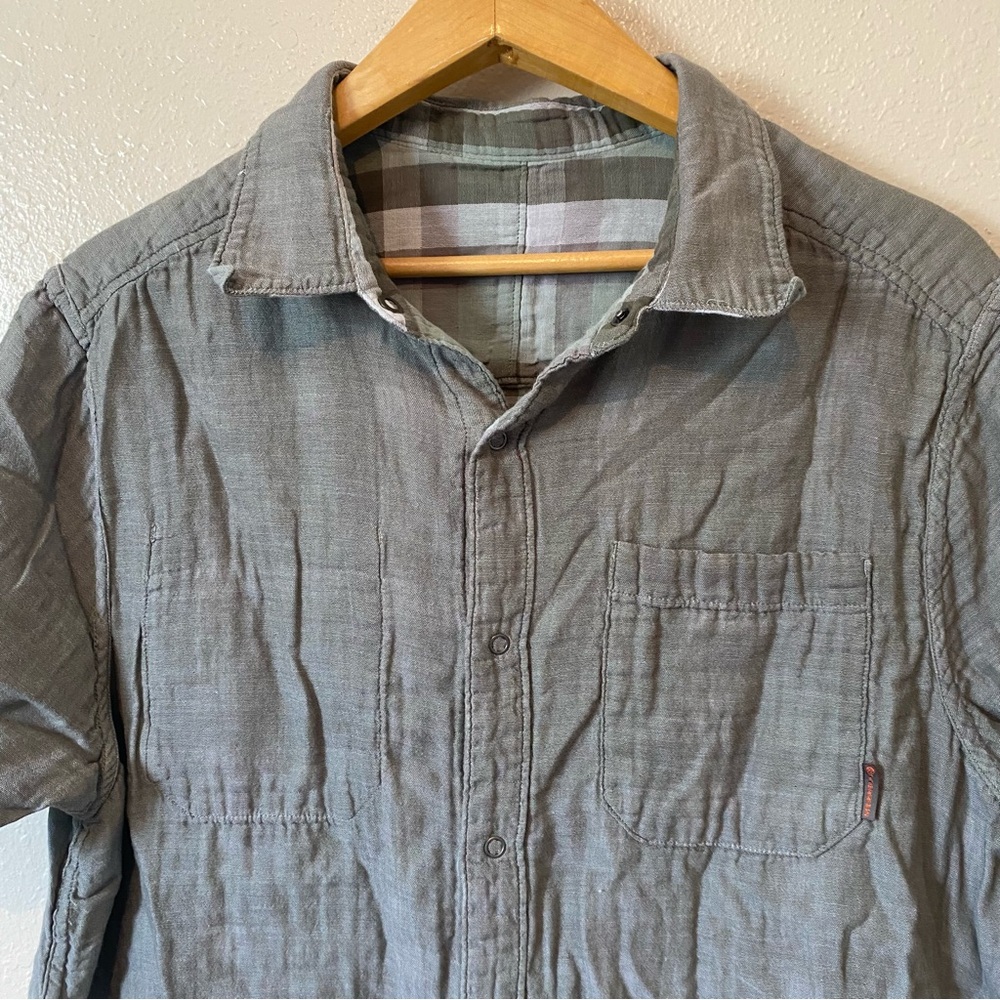 Merrell Reversible Button Down Tee - image 7